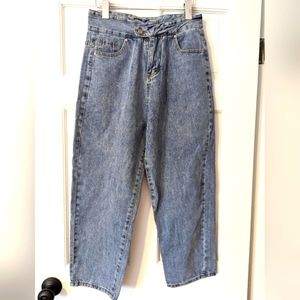 NWT high waisted balloon boutique jeans size L